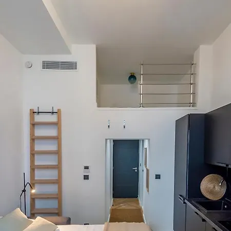 Διαμέρισμα 101b - Tres Beau Studio Avec Mezzanine - Hyper Centreac *
